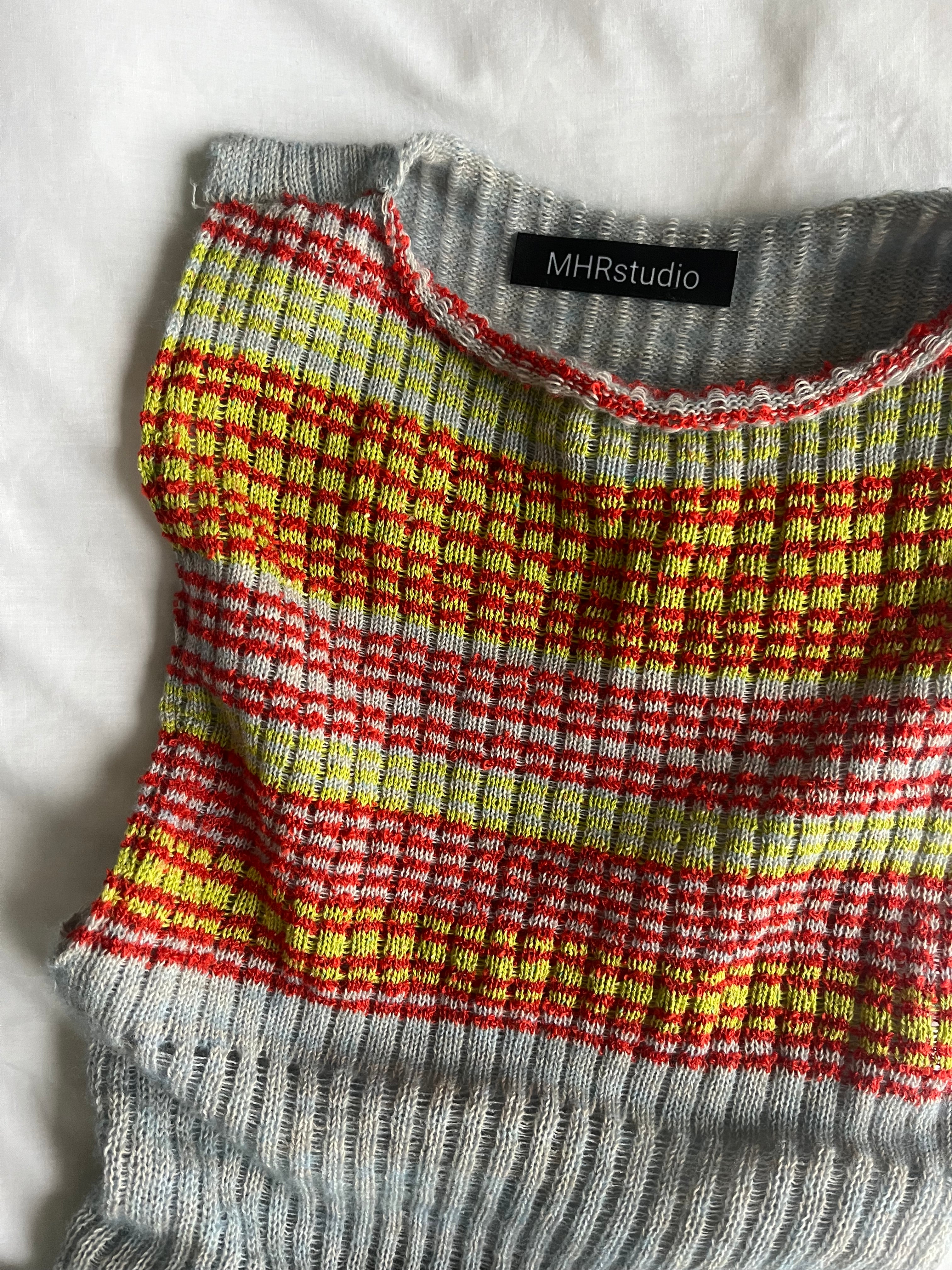 Ladder stripe top