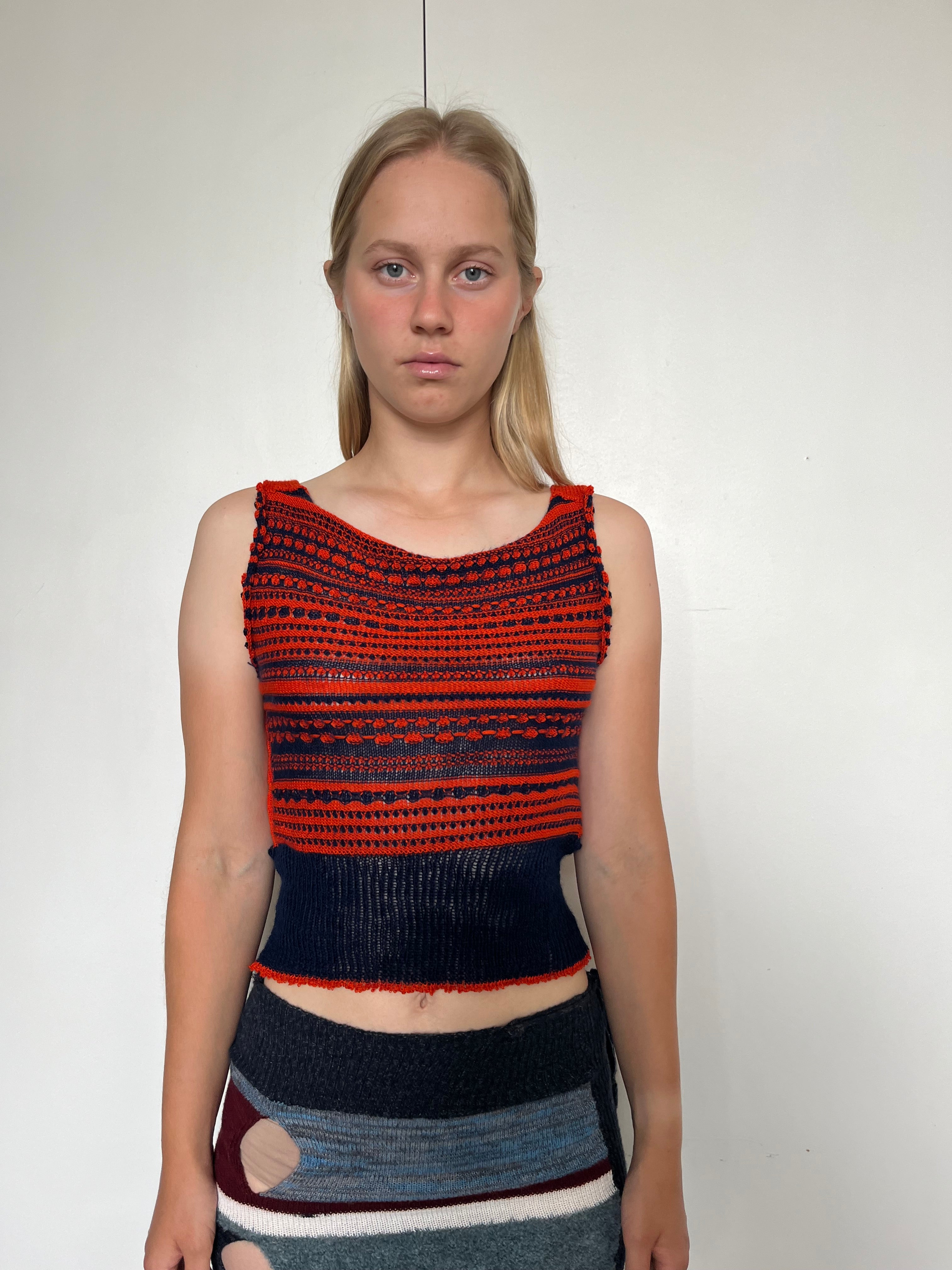 Tuck stitch vest