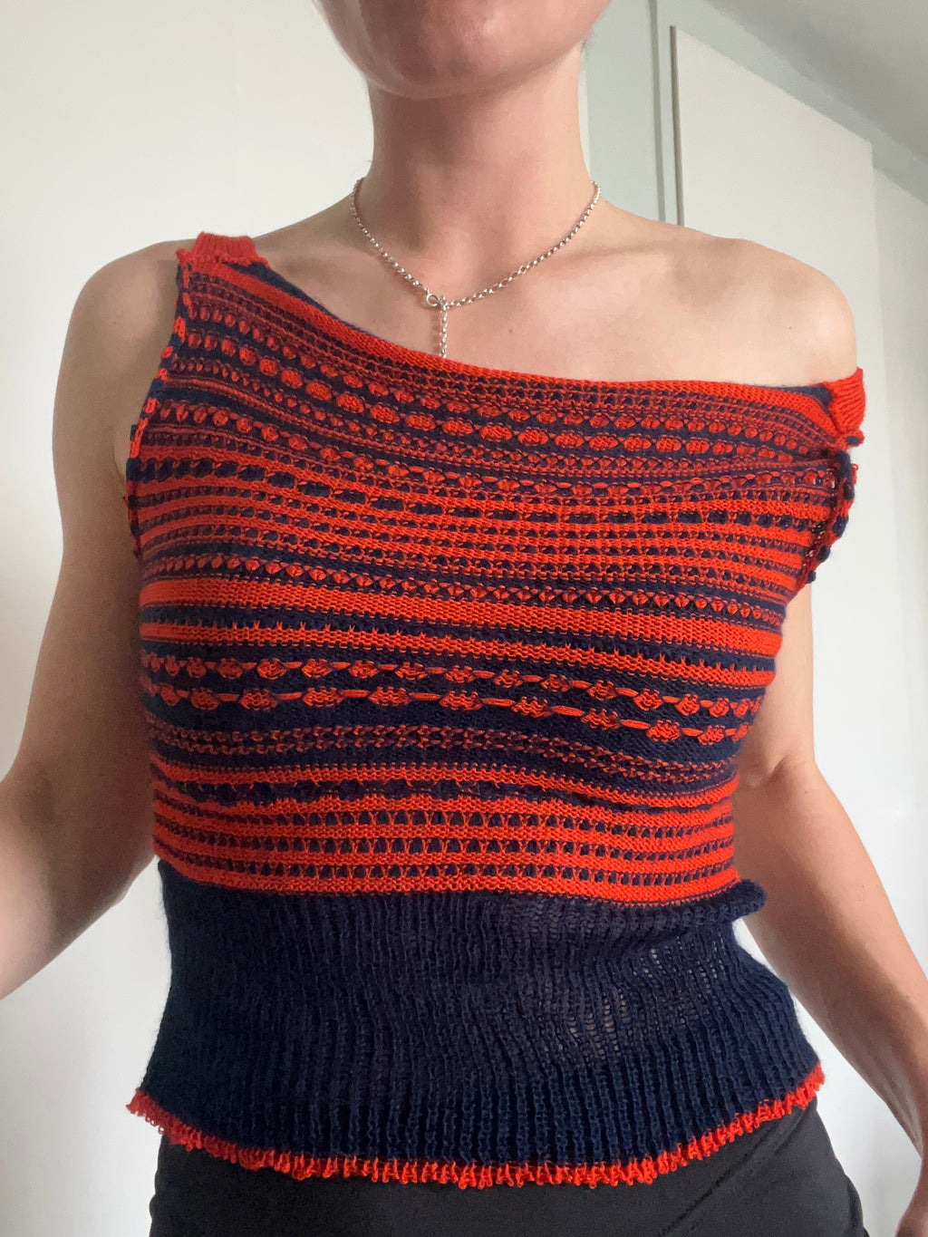 Tuck stitch vest
