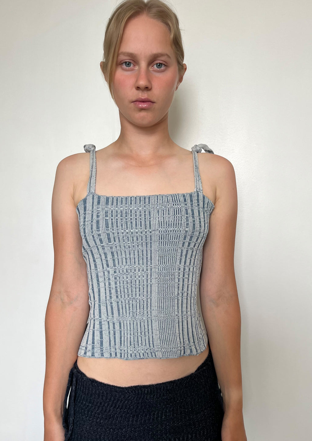 Hook ribbed vest