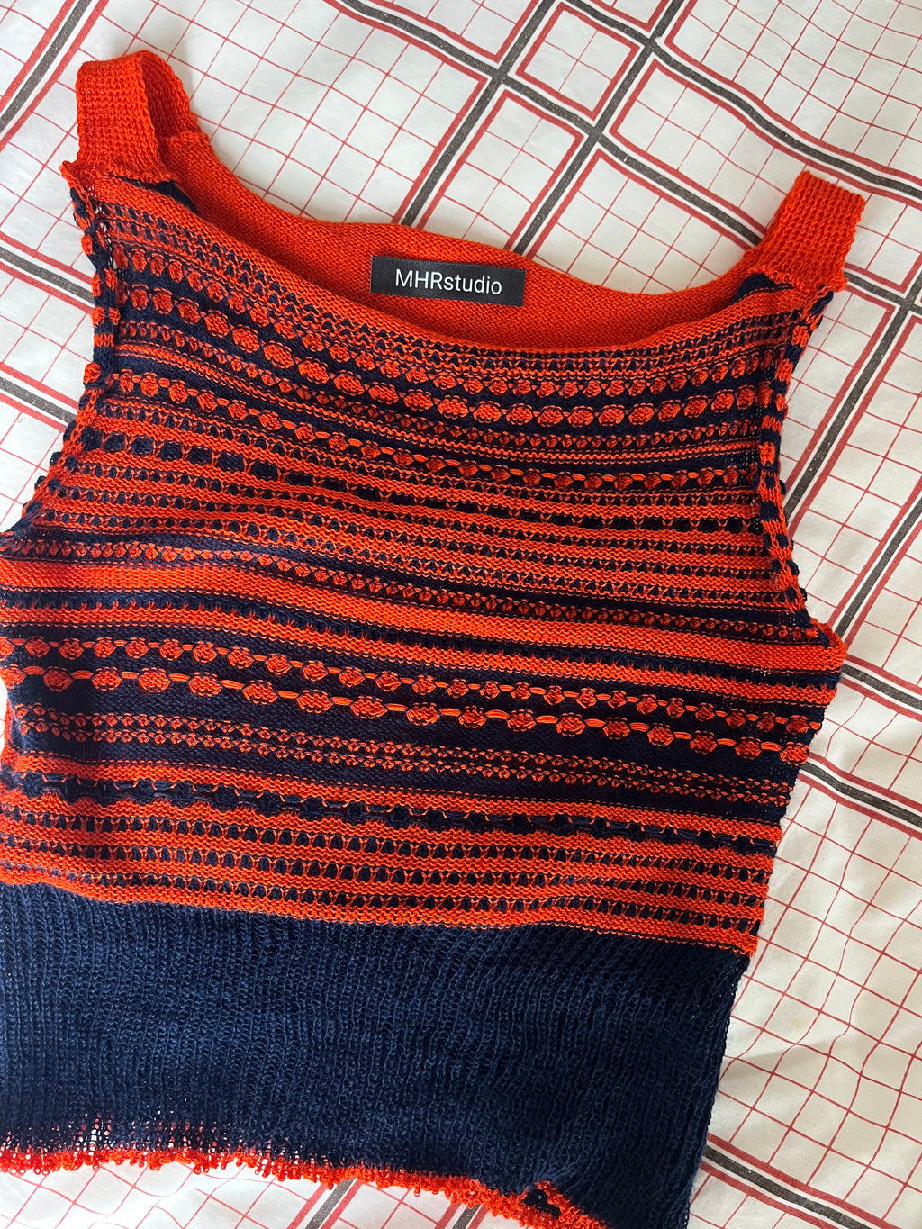 Tuck stitch vest