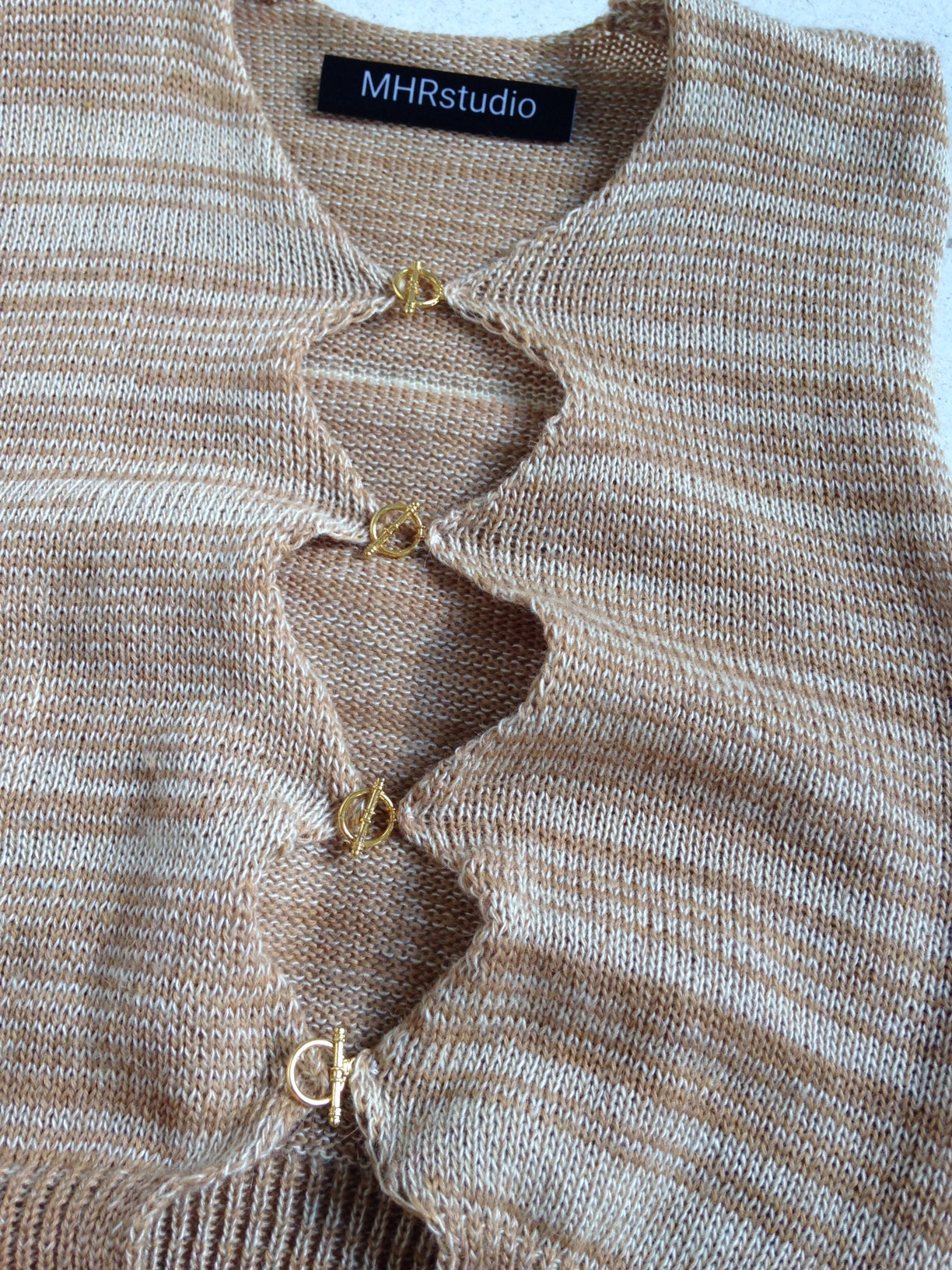 Asymmetric T bar Top
