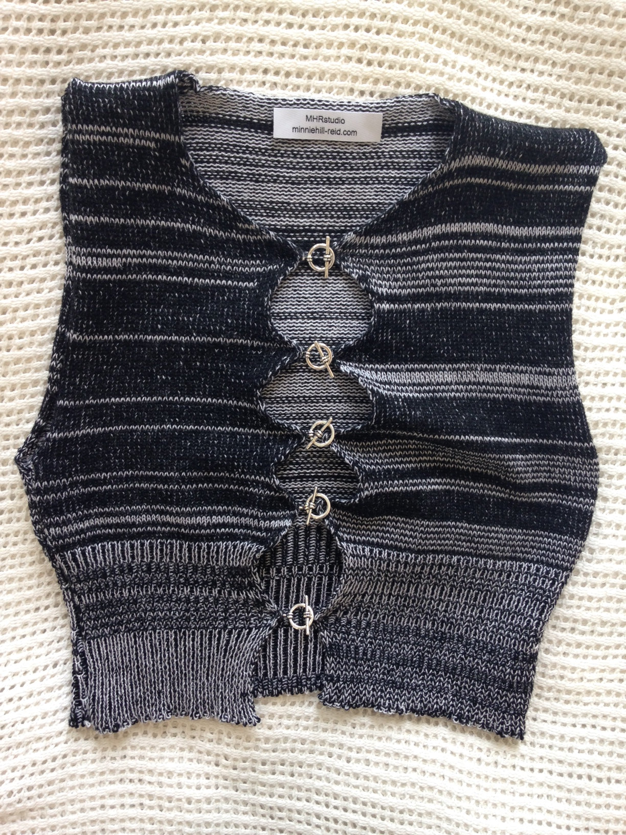 Asymmetric T bar Top