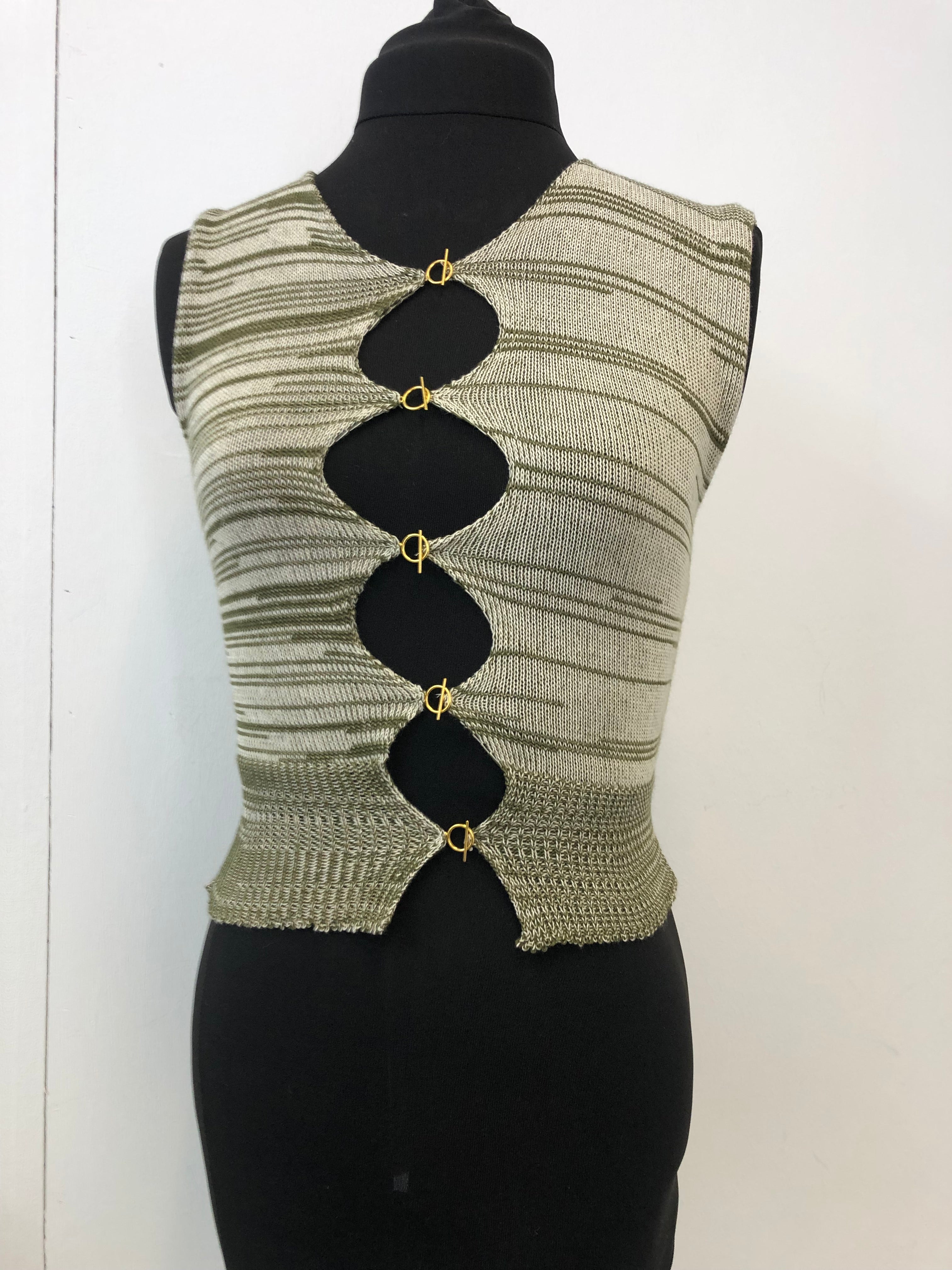 Asymmetric T Bar Top