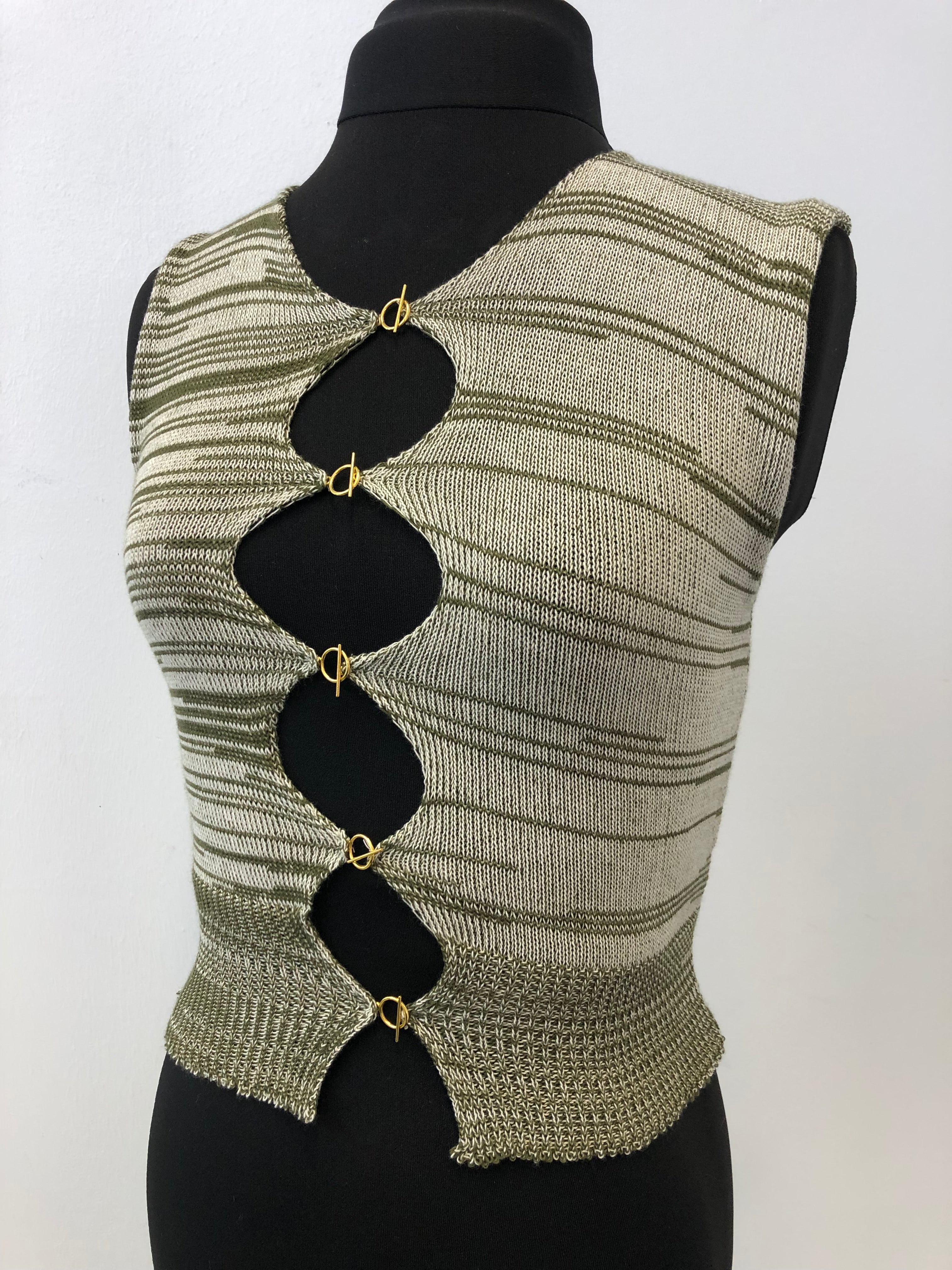 Asymmetric T Bar Top