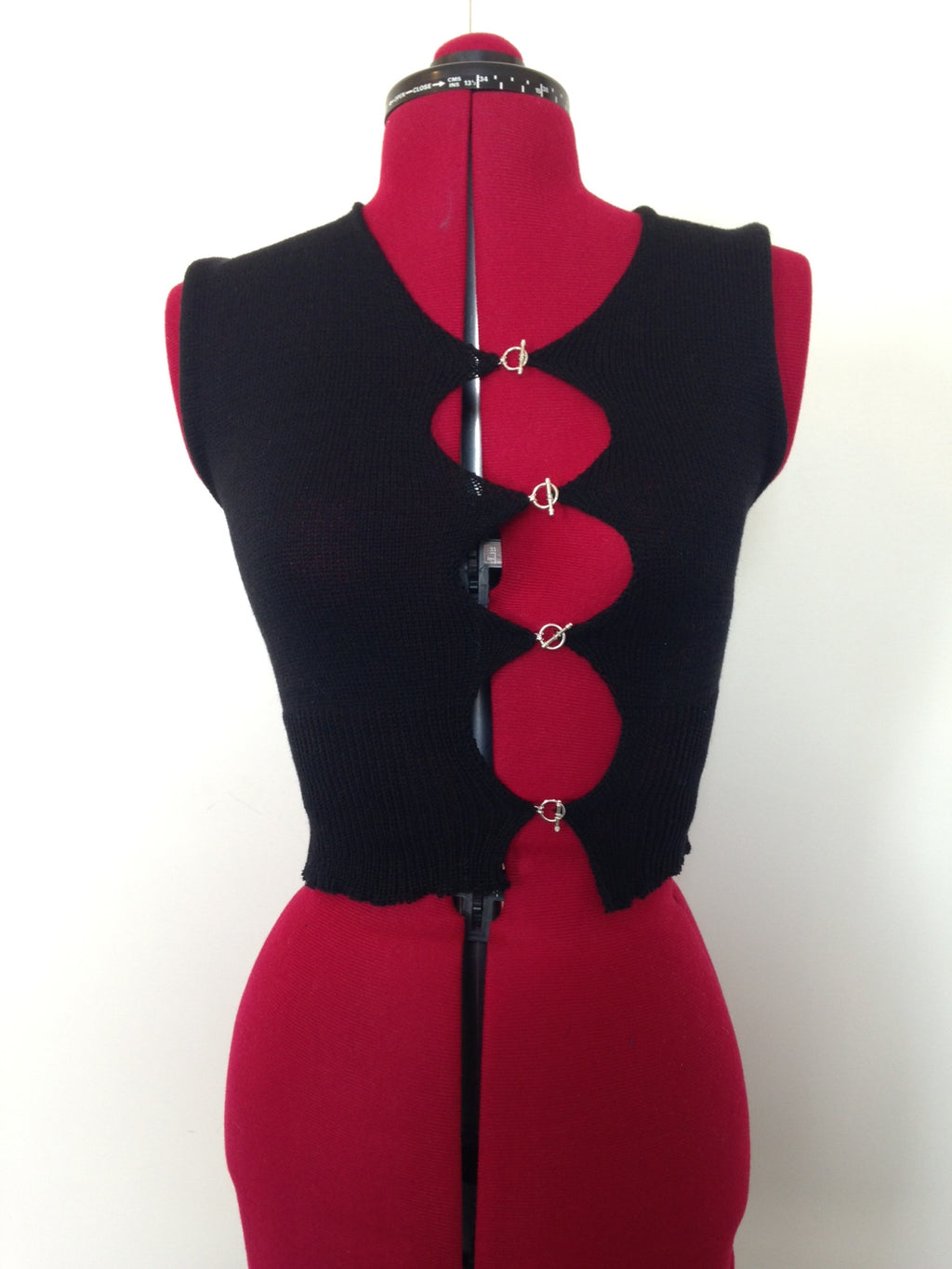 Asymmetric T bar Top