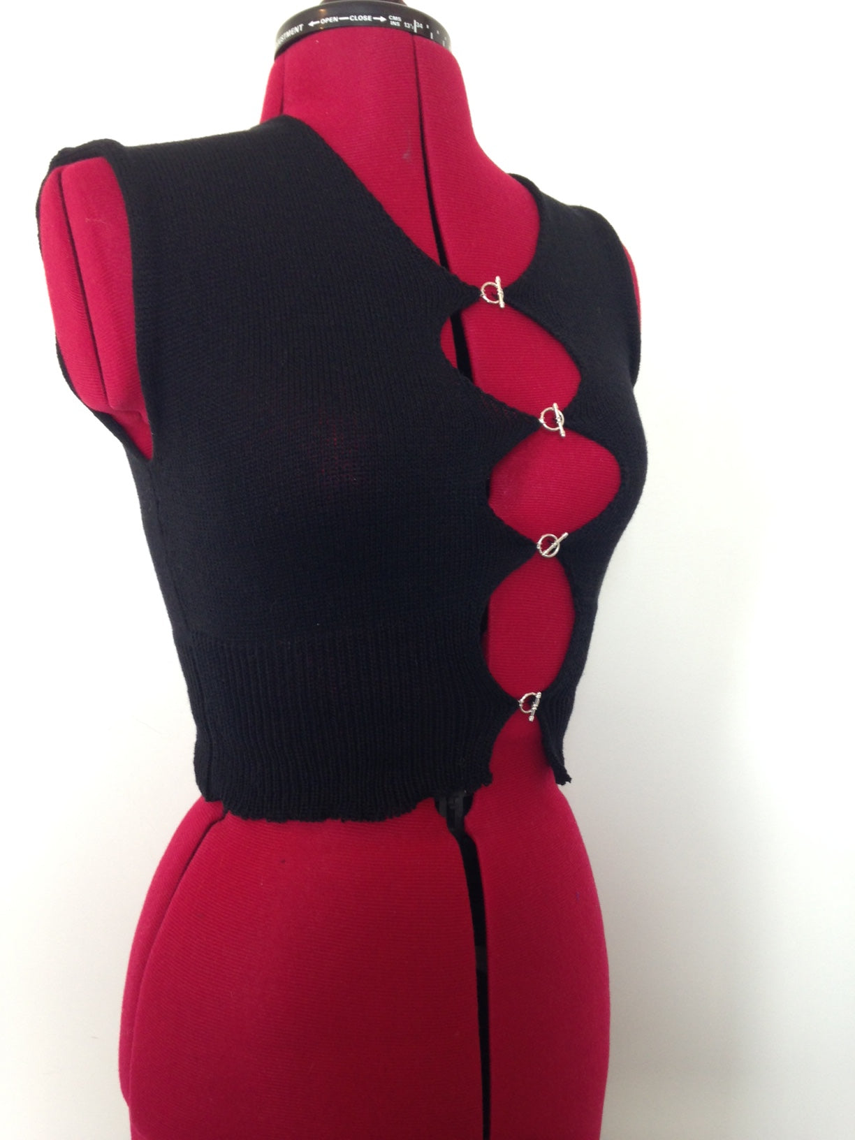 Asymmetric T bar Top