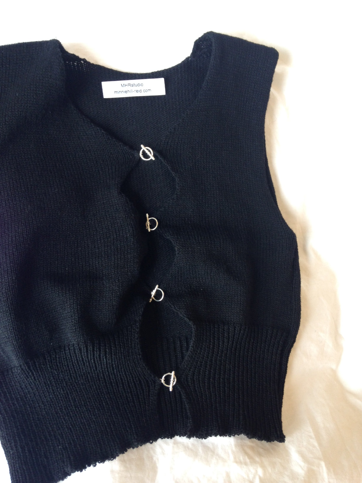 Asymmetric T bar Top
