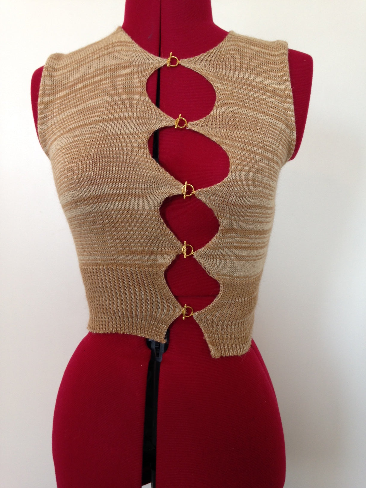 Asymmetric T bar Top
