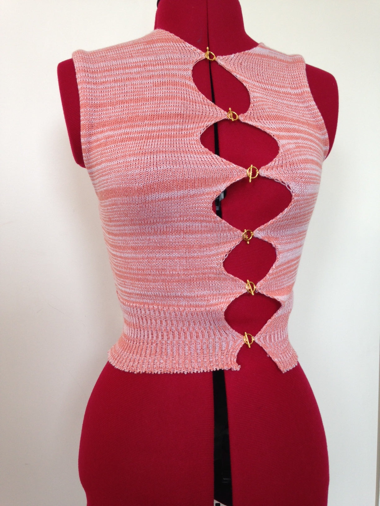 Asymmetric T bar Top