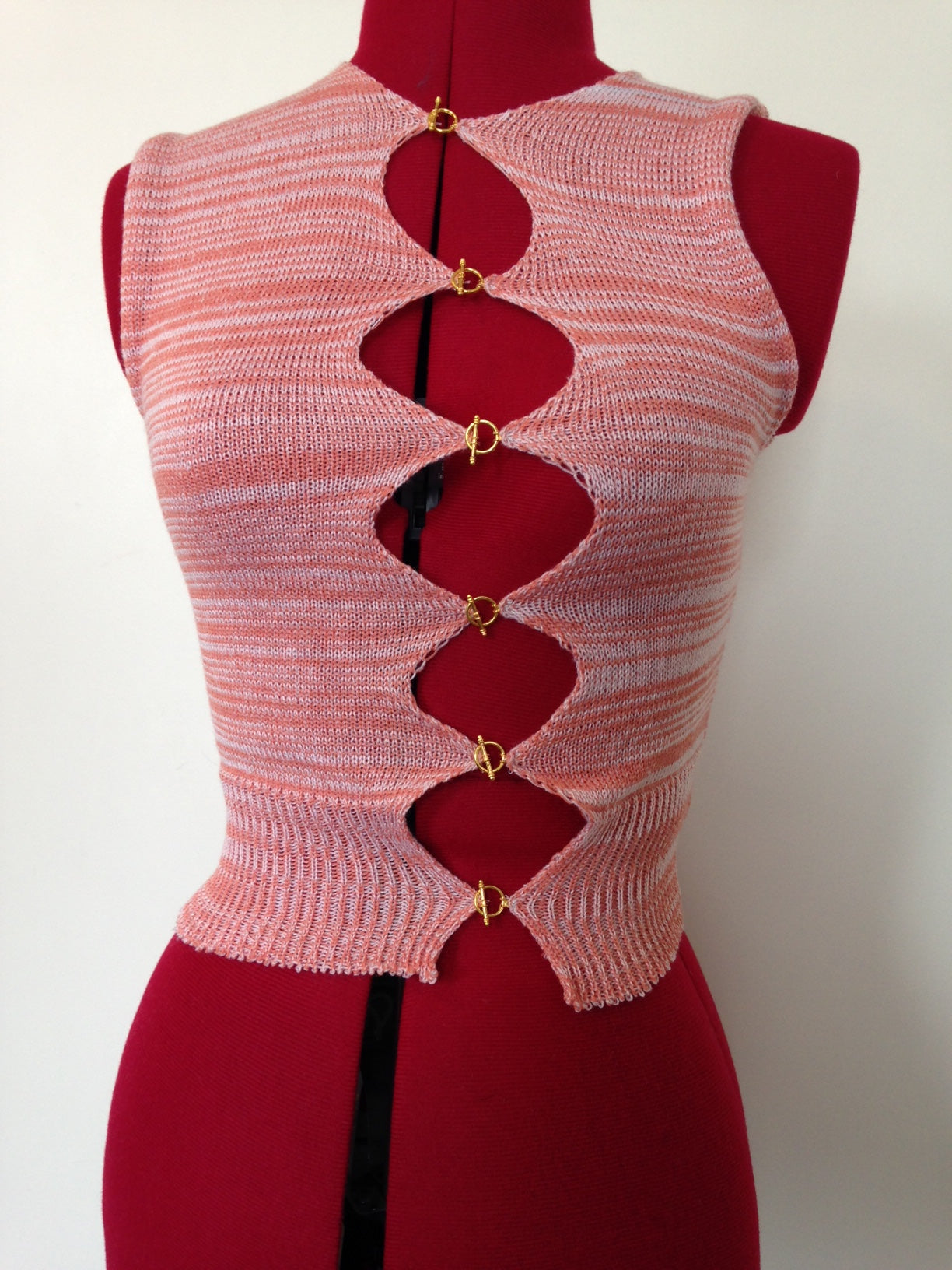Asymmetric T bar Top
