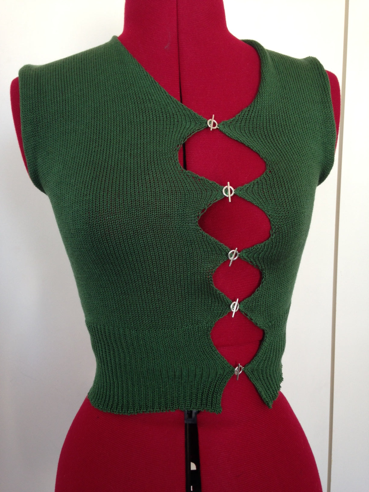 Asymmetric T bar Top