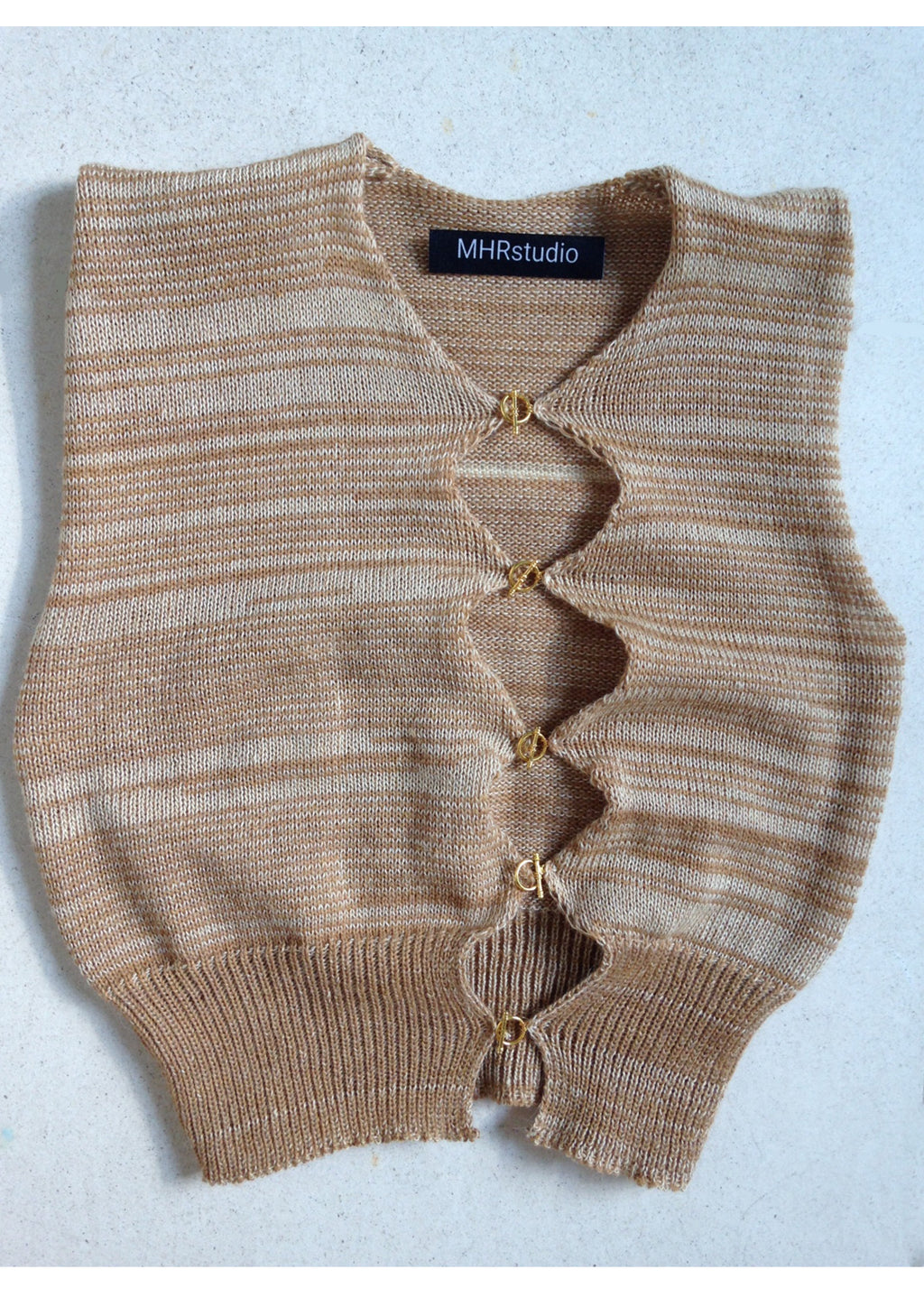 Asymmetric T bar Top
