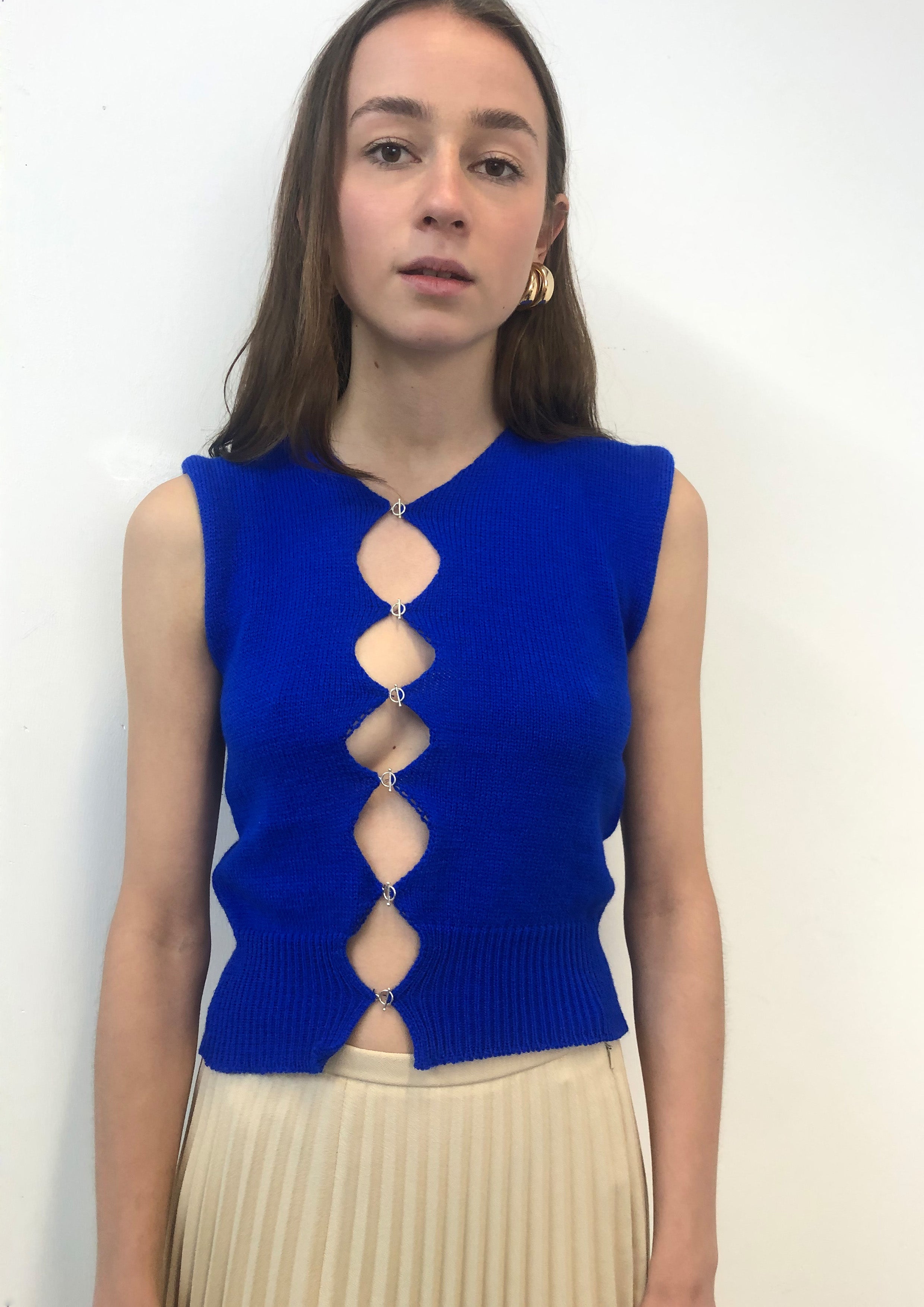 Asymmetric T Bar Top