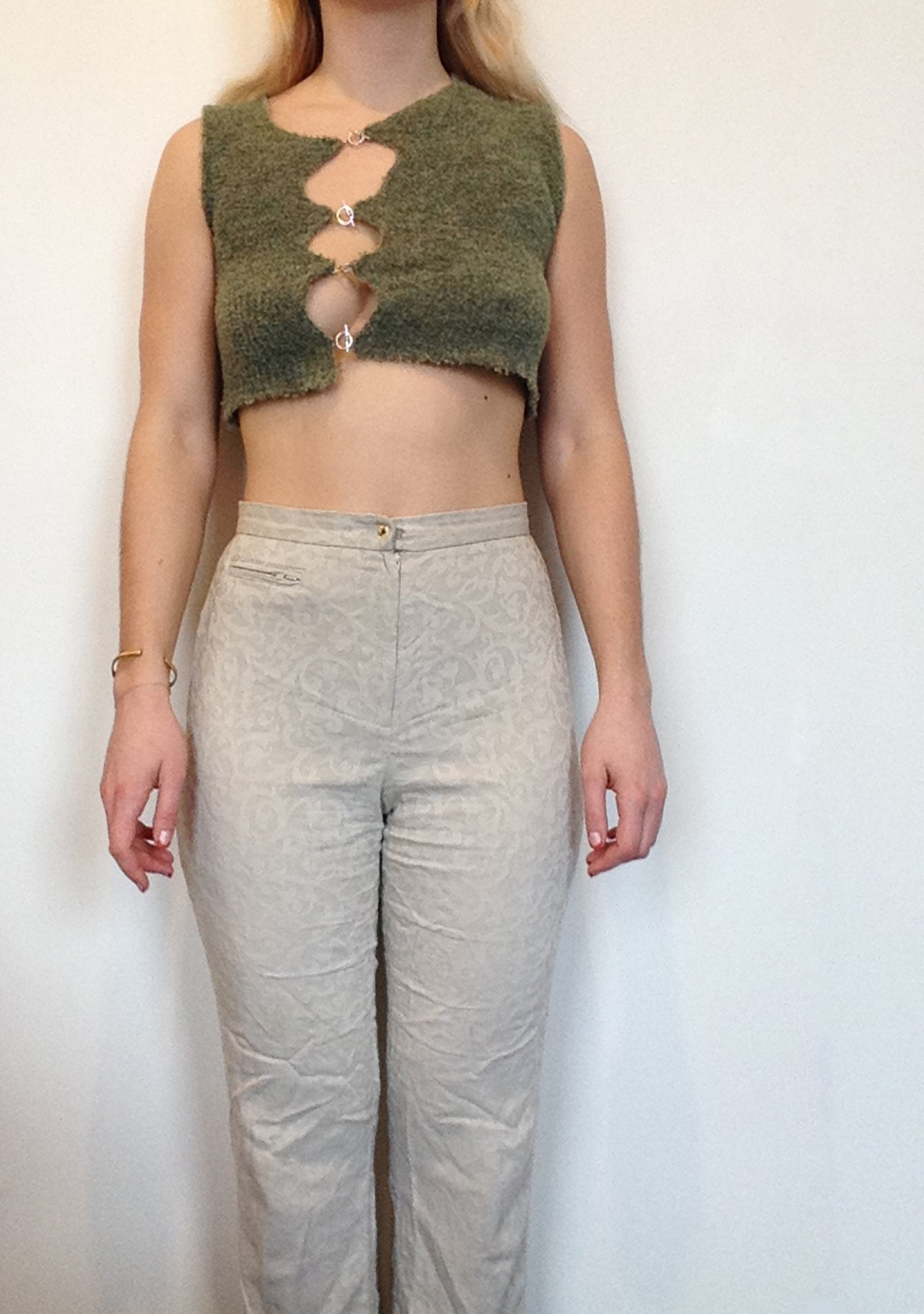 Asymmetric T bar Top