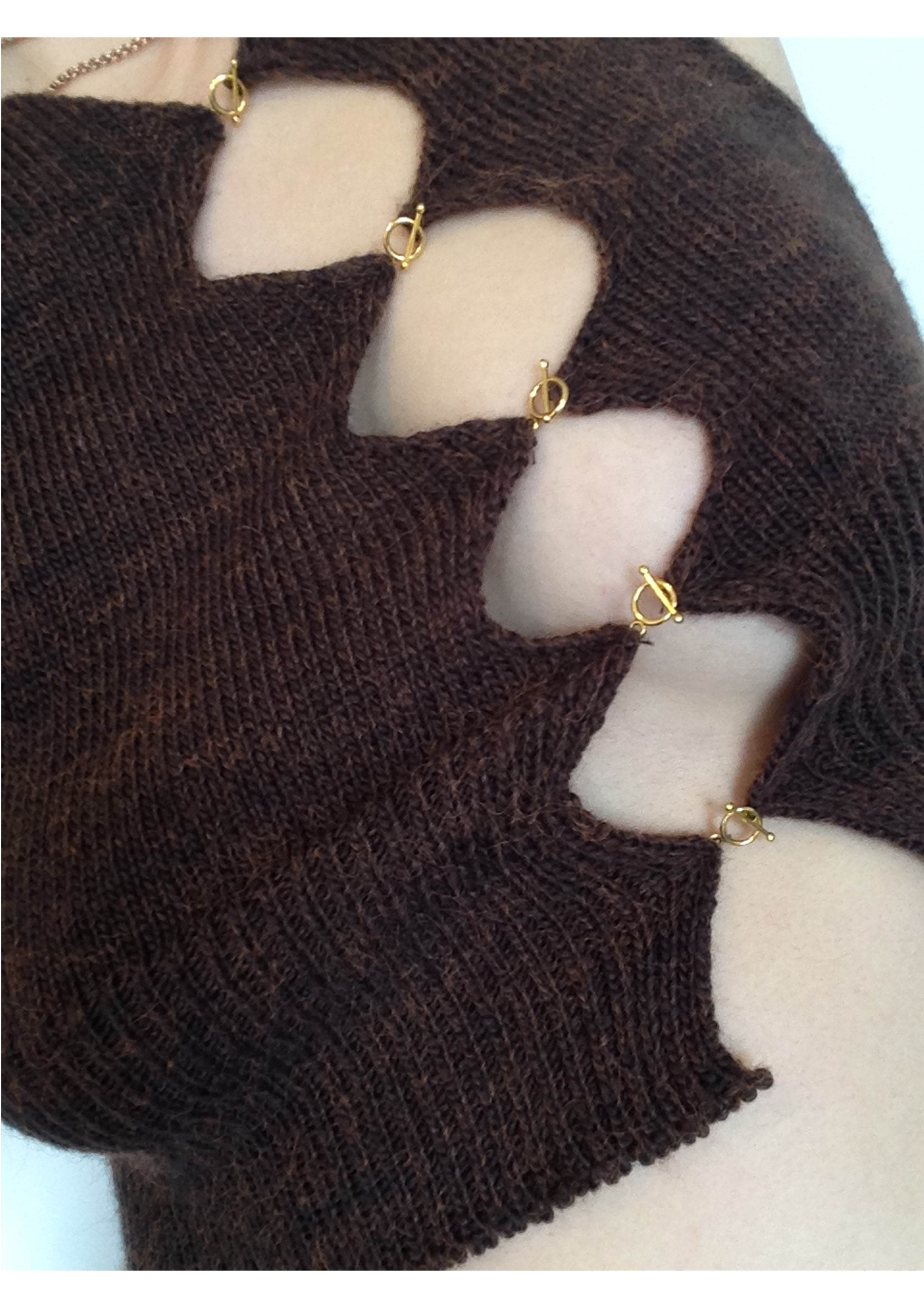 Asymmetric T bar top