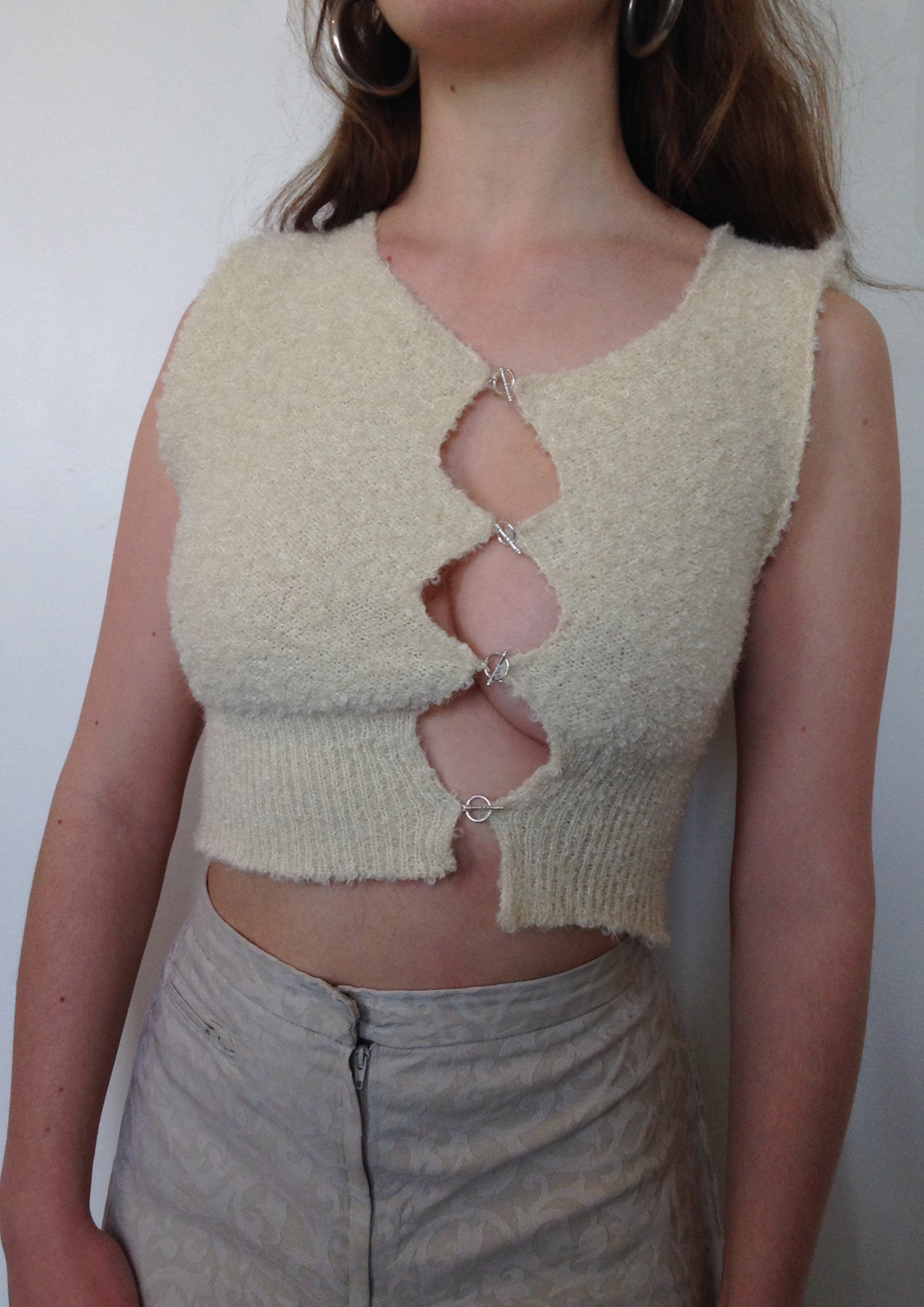 Asymmetric T bar Top