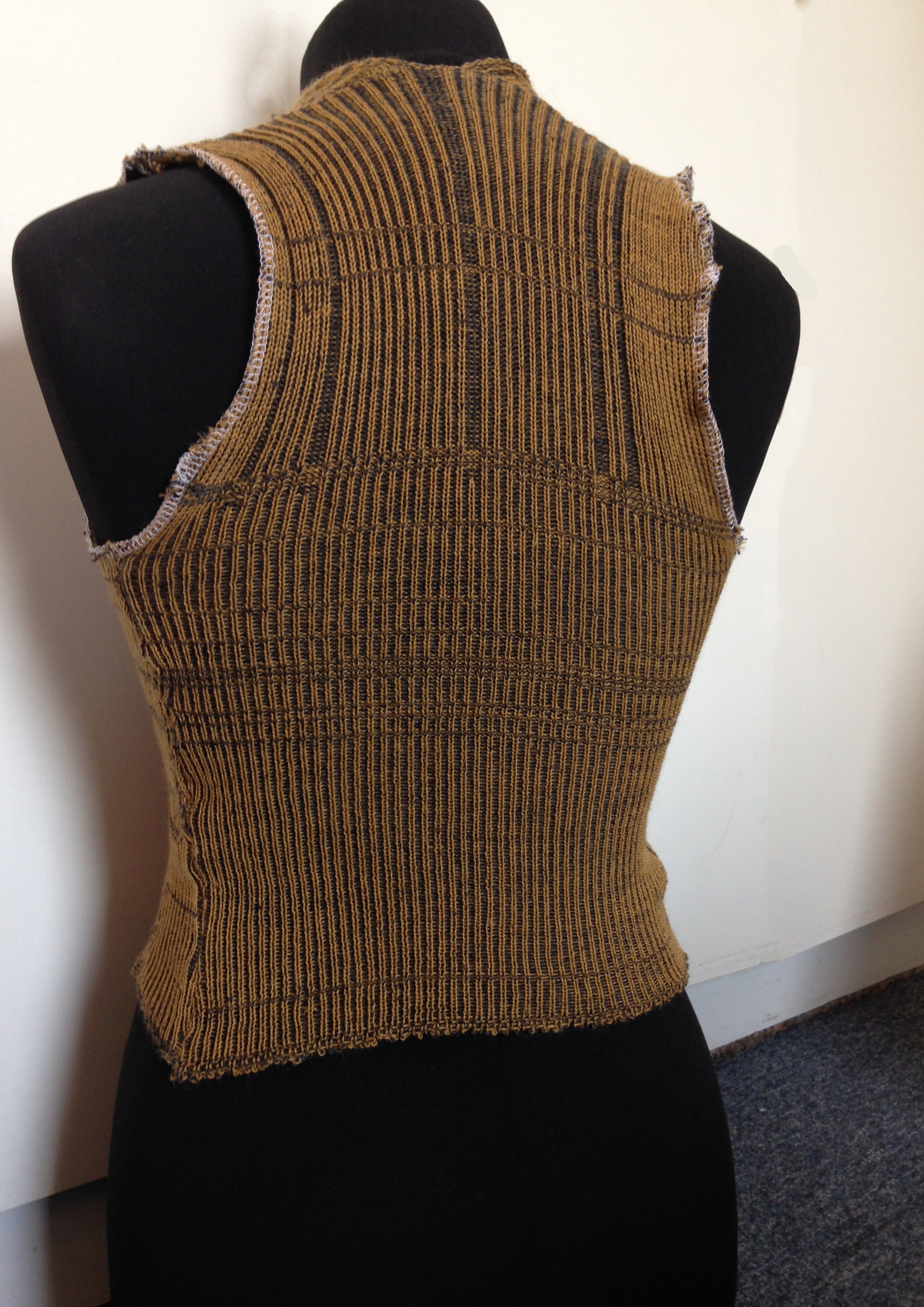 Ribbed Hook & Eye Vest