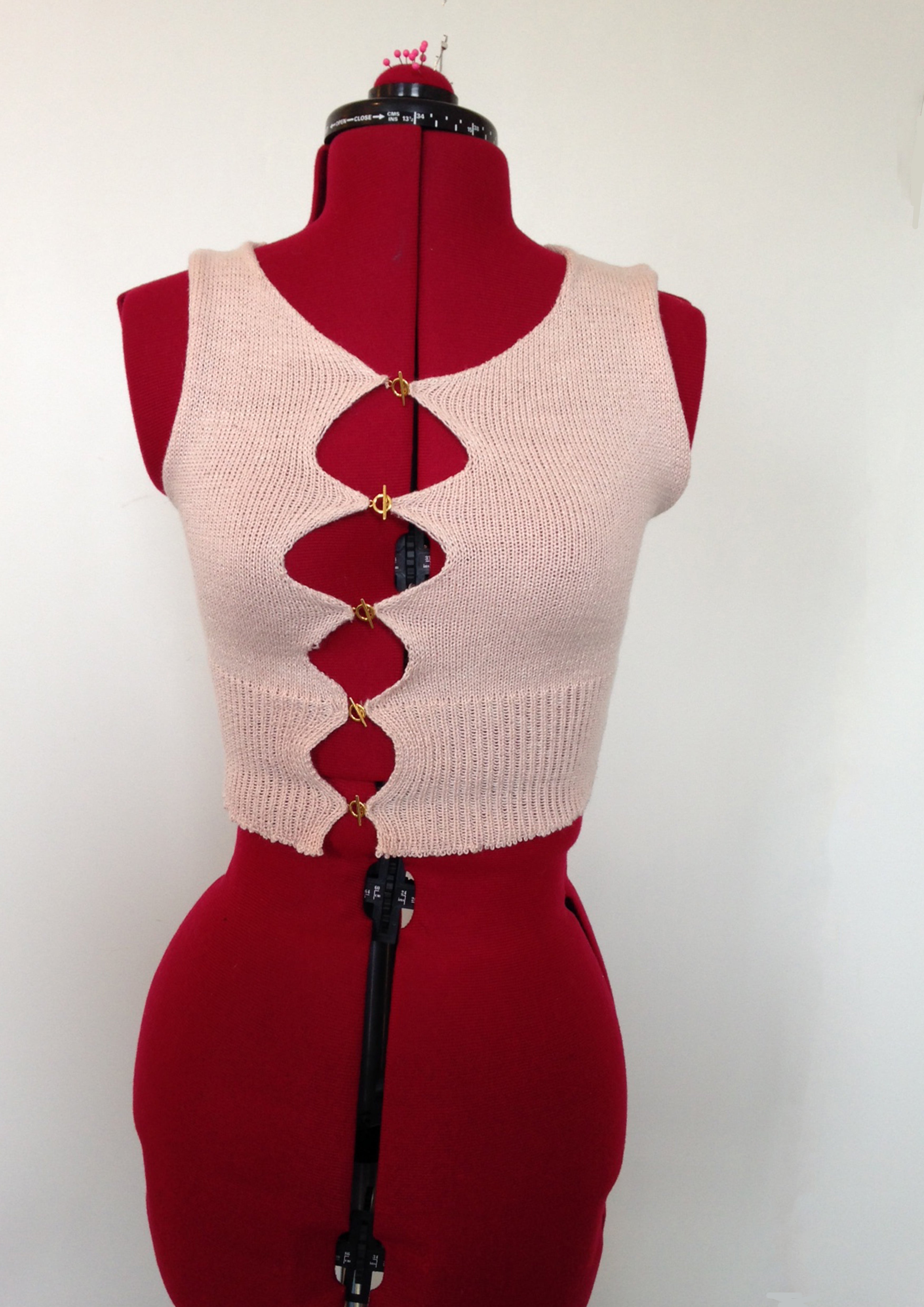Asymmetric T bar Top