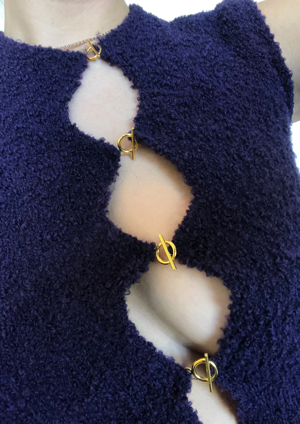 Asymmetric T bar Top