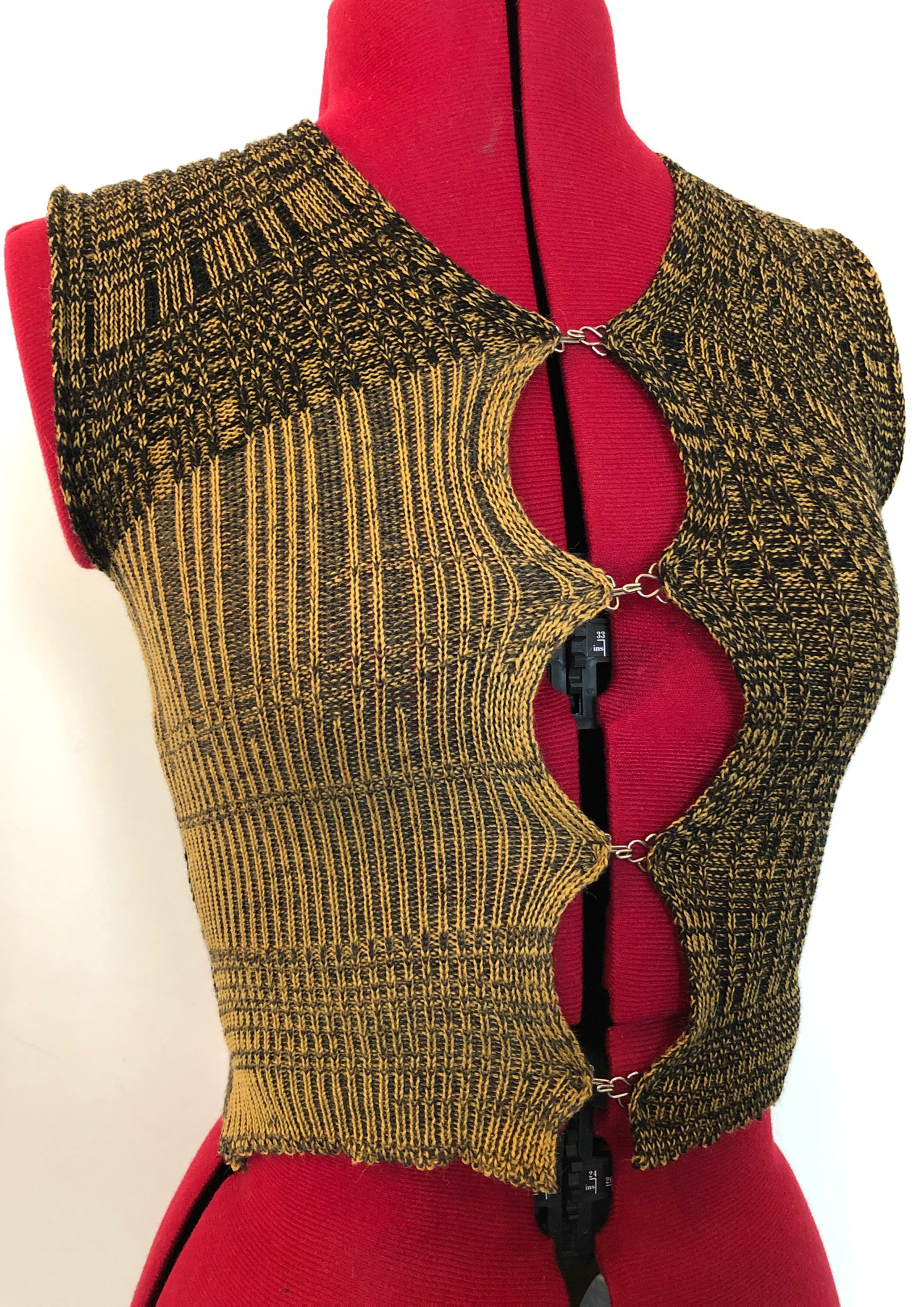 Ribbed Hook & Eye Vest