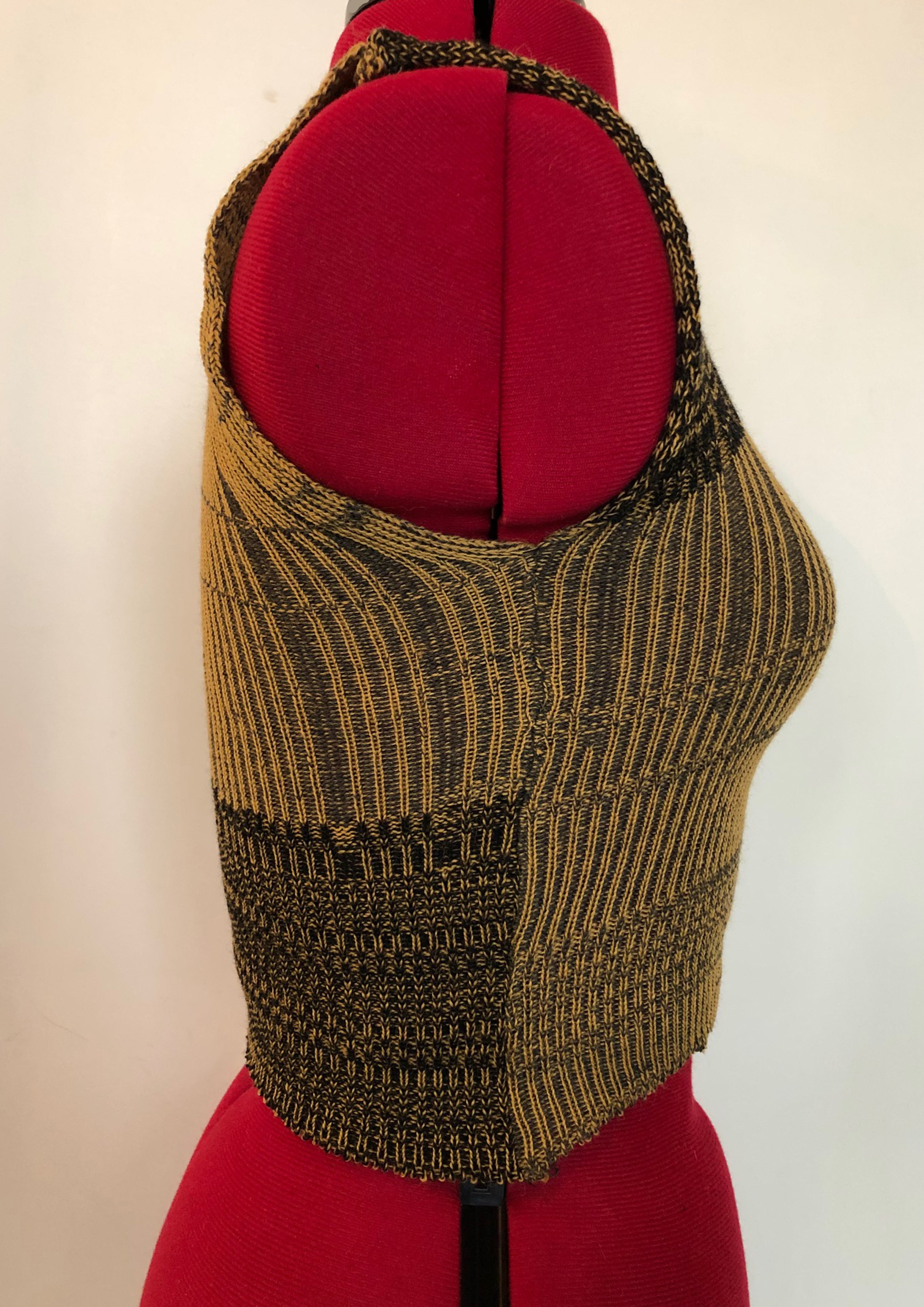 Ribbed Hook & Eye Vest