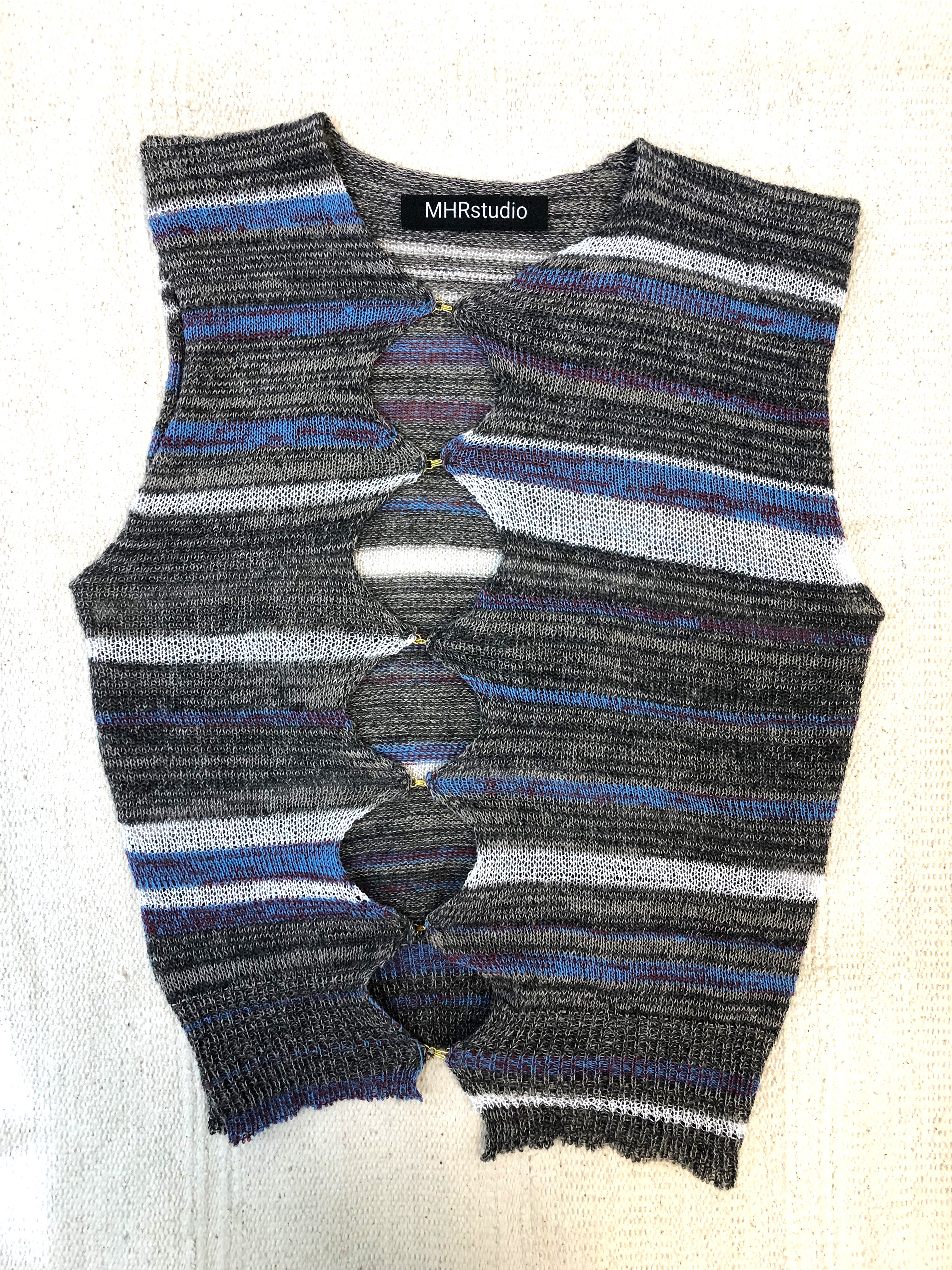 Hook & Eye Vest