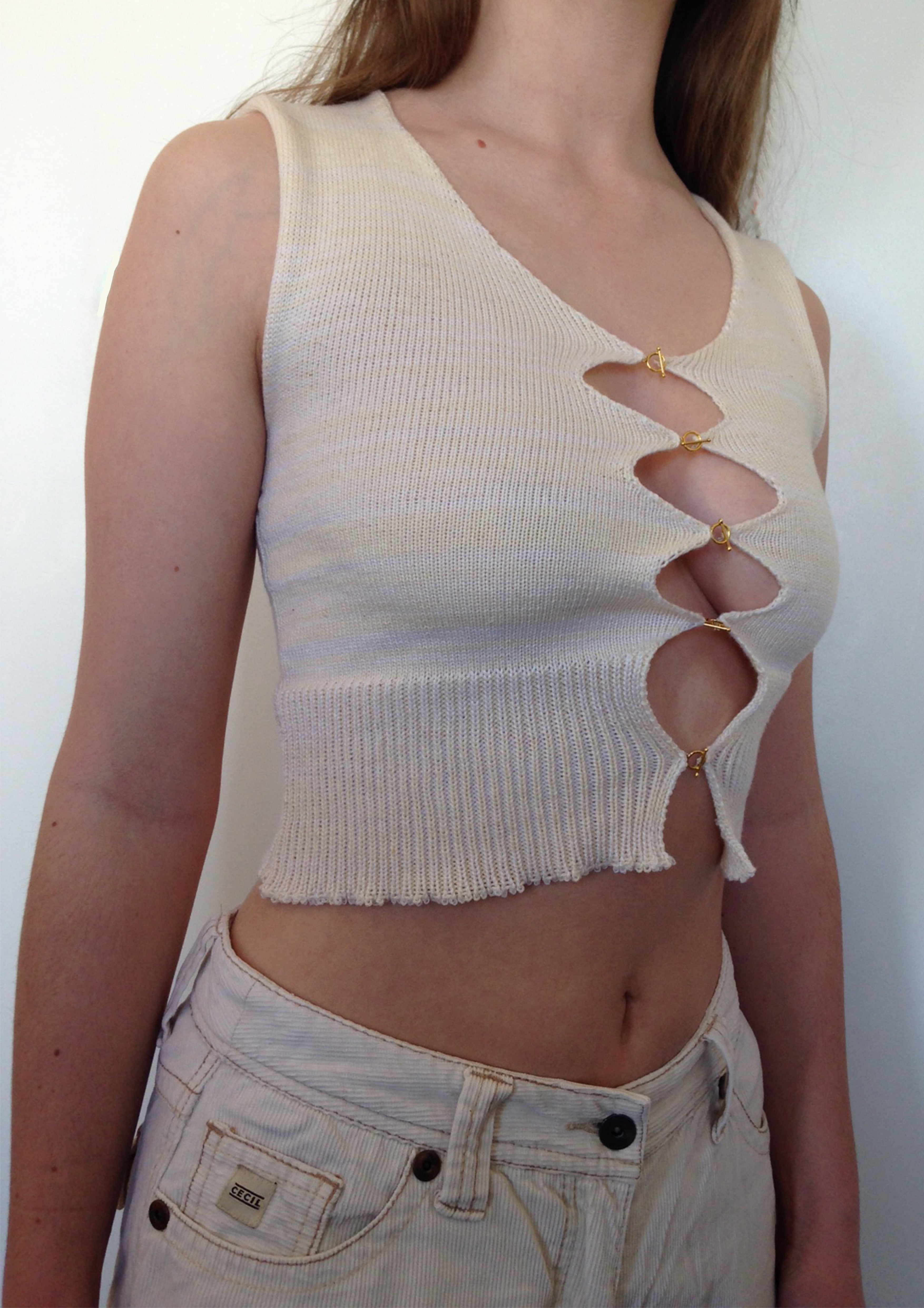 Asymmetric T bar Top